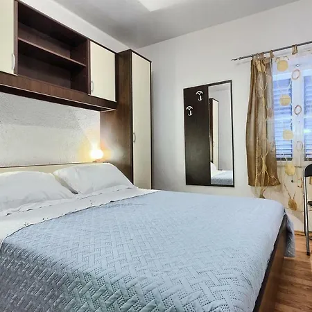 Basina 5699a Appartement Jelsa (Hvar)