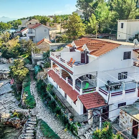 Appartement Basina 5699a Jelsa (Hvar)